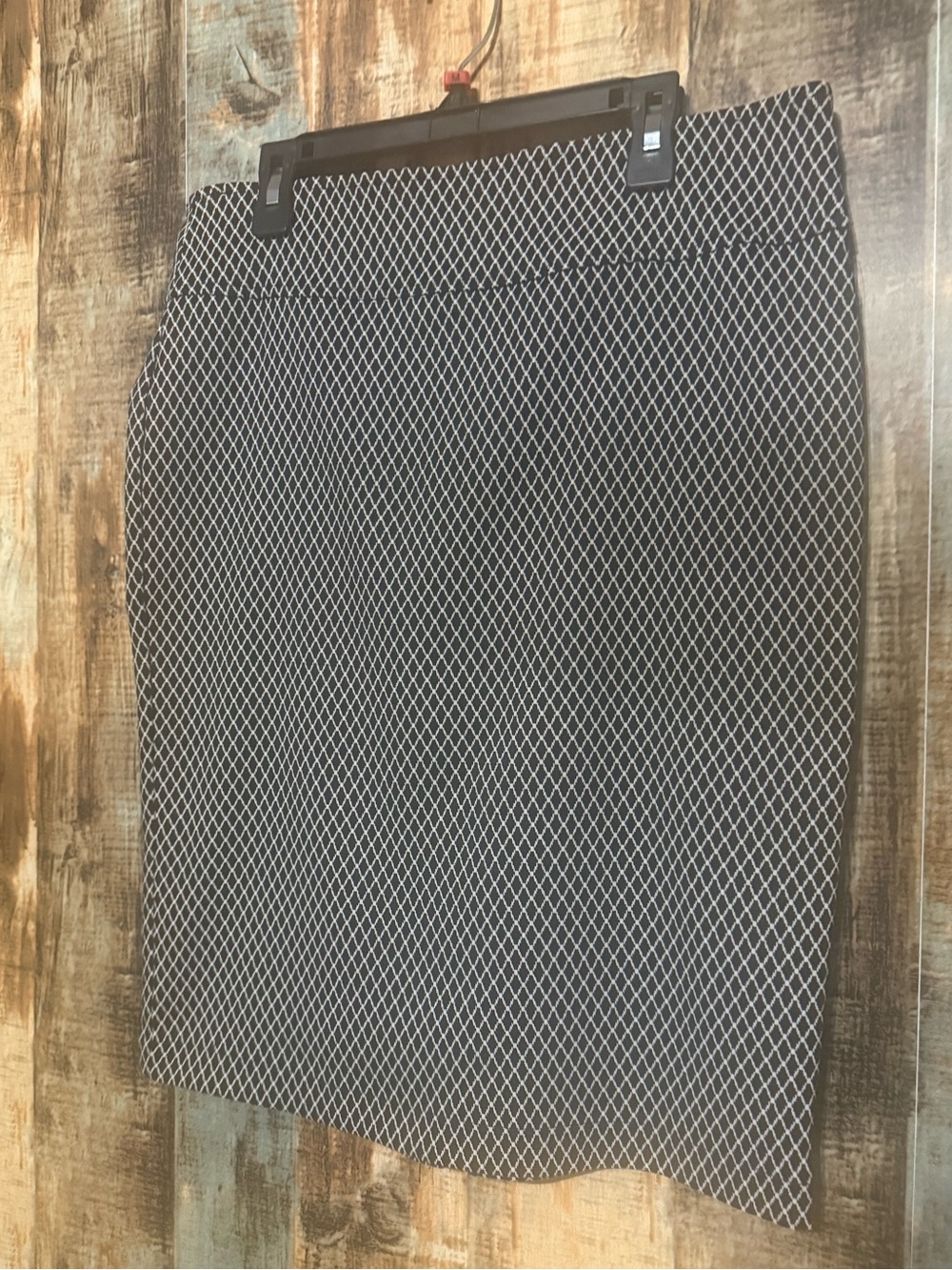 Soho Apparel Black & White Diamond-Pattern Pencil Skirt